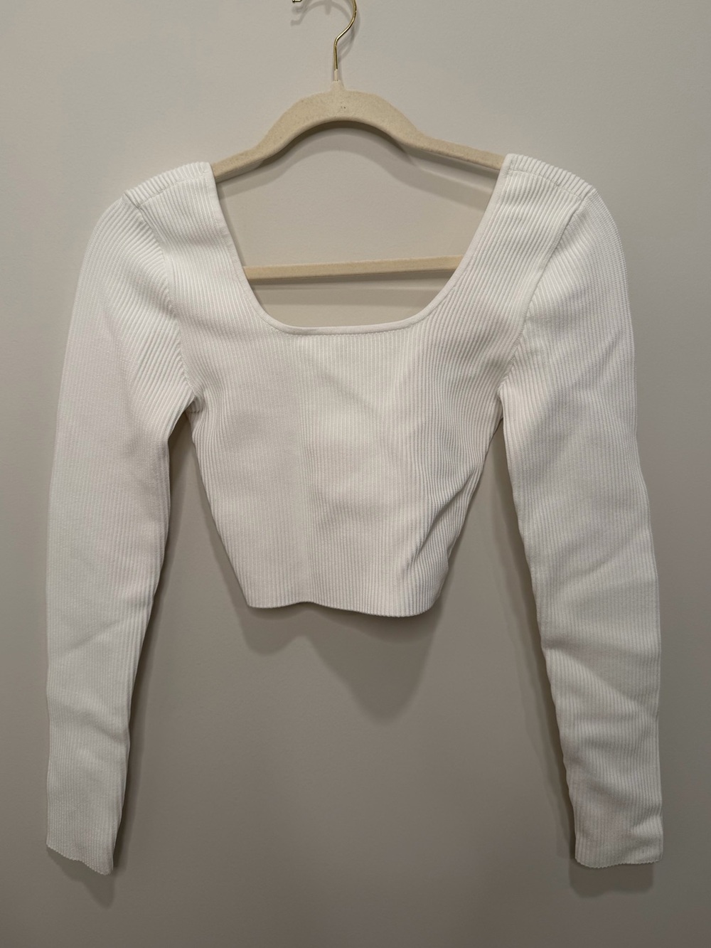 Babaton Aritzia White Ribbed Square Neck Long Sleeve Crop Top Small 113234